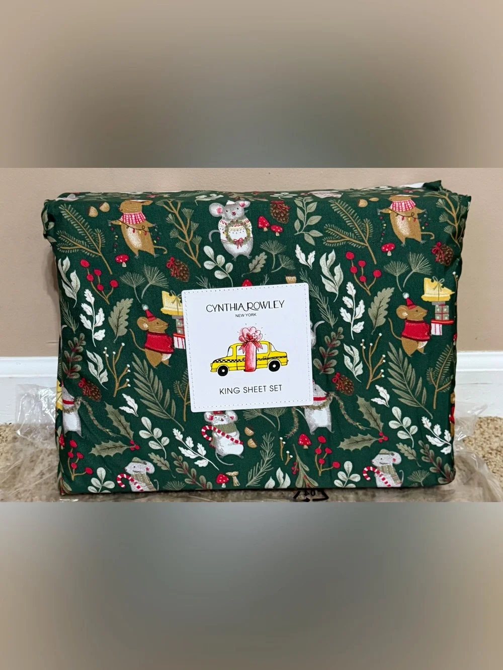 Cynthia Rowley Green Holiday Sheet Set with Festive Motifs